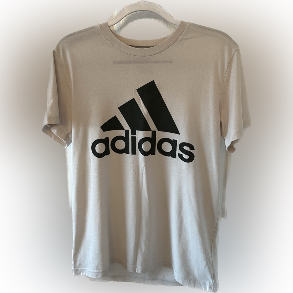 Adidas Men’s Short Sleeve Tee. Size M. Color Tan.